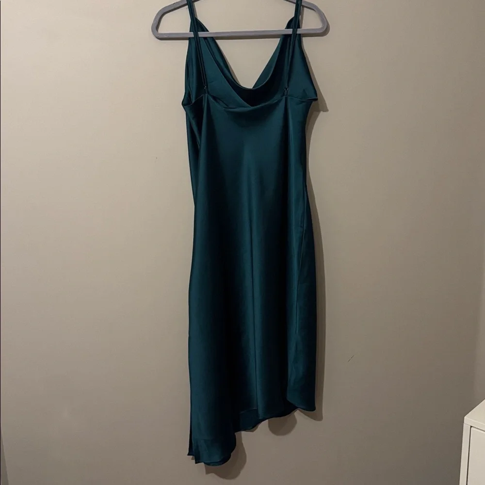 NWOT- Petal & Pup Cyprus Satin Slipdress, Emerald Green, size 14 - Picture 11 of 12